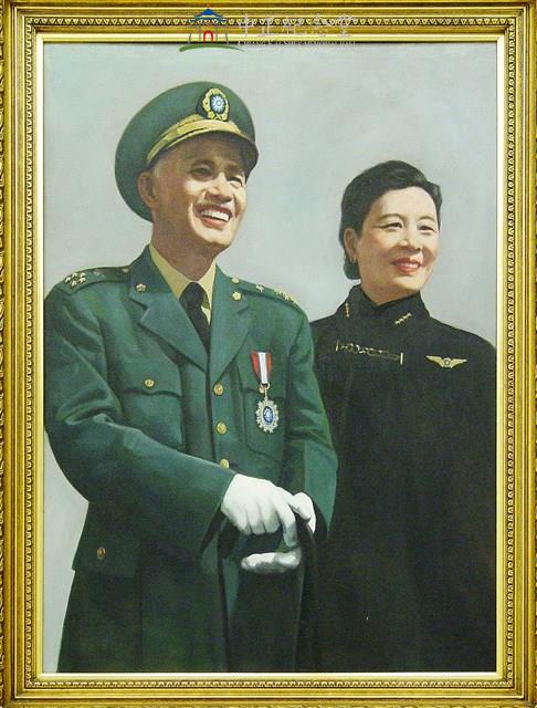 蔣中正總統與夫人巡視空軍基地藏品圖，第1張